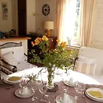 Charmante Normannische Les Chataigniers 2 By Interhome