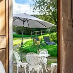 Charmante Normannische Les Chataigniers 2 By Interhome