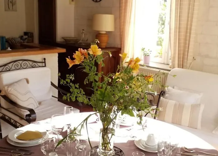 Charmante Normannische Les Chataigniers 2 By Interhome